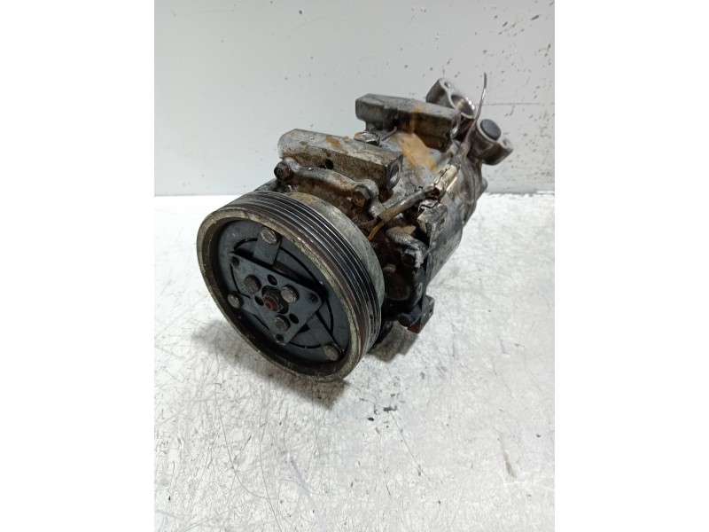 Recambio de compresor aire acondicionado para dacia logan laureate referencia OEM IAM SD7V161061 8200802609 