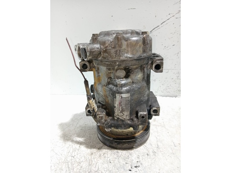 Recambio de compresor aire acondicionado para dacia logan laureate referencia OEM IAM SD7V161061 8200802609 