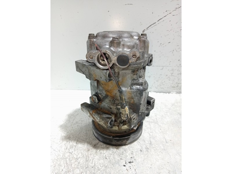 Recambio de compresor aire acondicionado para dacia logan laureate referencia OEM IAM SD7V161061 8200802609 
