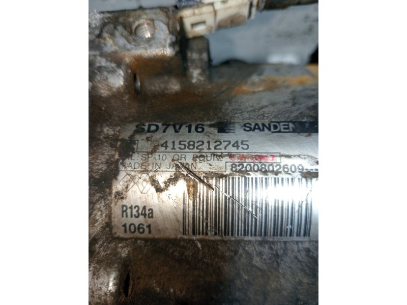 Recambio de compresor aire acondicionado para dacia logan laureate referencia OEM IAM SD7V161061 8200802609 