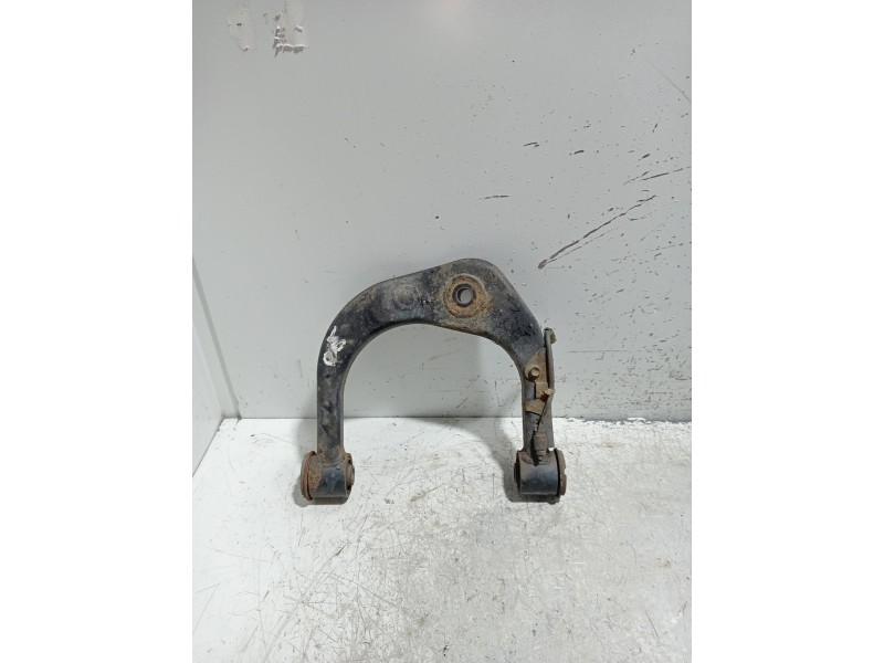 Recambio de brazo suspension superior delantero derecho para toyota land cruiser (j9) td vx (3-ptas.) (kzj90) referencia OEM IAM