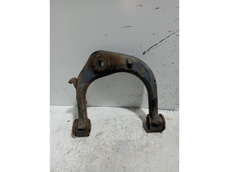 Recambio de brazo suspension superior delantero derecho para toyota land cruiser (j9) td vx (3-ptas.) (kzj90) referencia OEM IAM