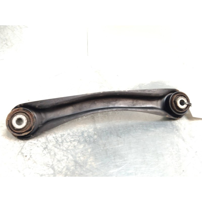 Recambio de brazo suspension inferior trasero derecho para mercedes clase c (w201) berlina 1.8 e 190 (201.018) referencia OEM IA