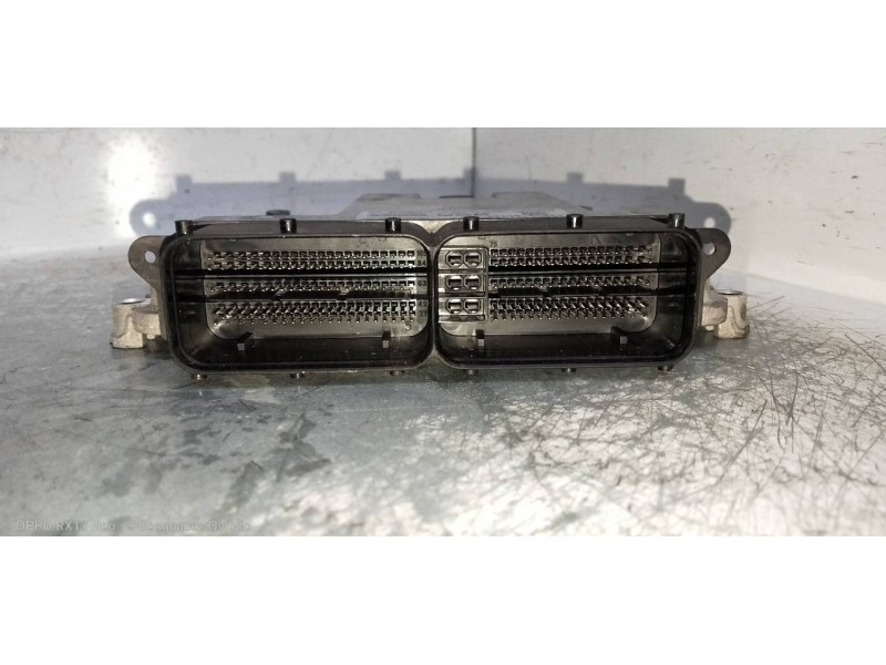 Recambio de centralita motor uce para kia cee´d sporty wagon tech referencia OEM IAM   