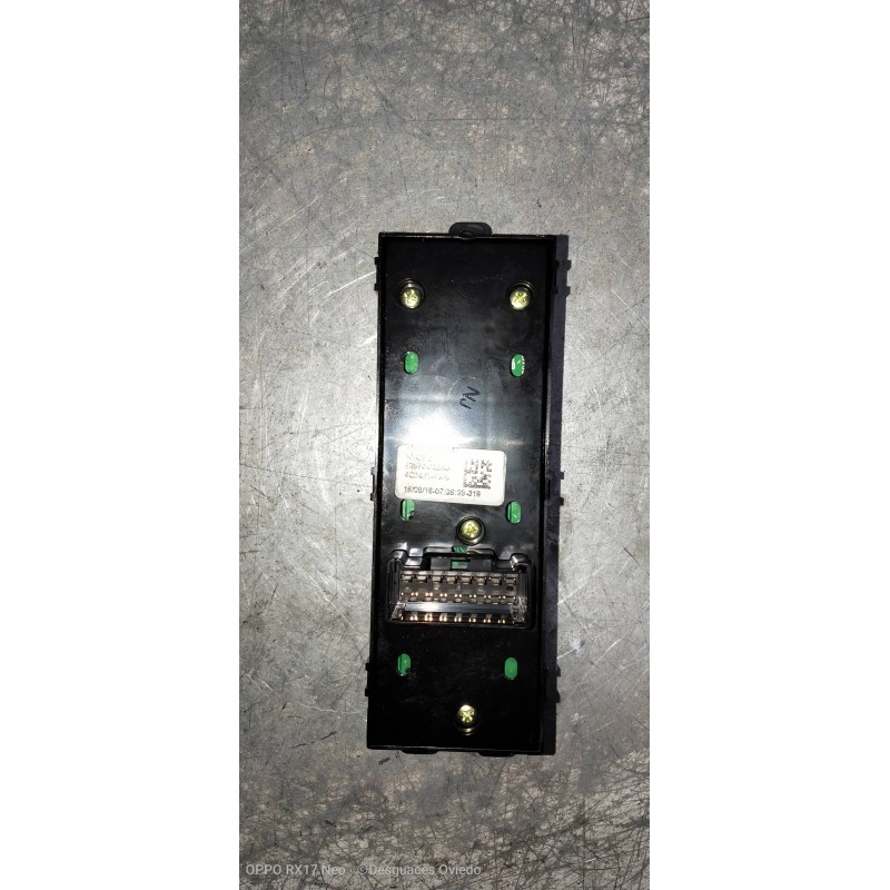 Recambio de mando elevalunas delantero izquierdo para kia cee´d sporty wagon tech referencia OEM IAM 93570A2200 4C24901000 