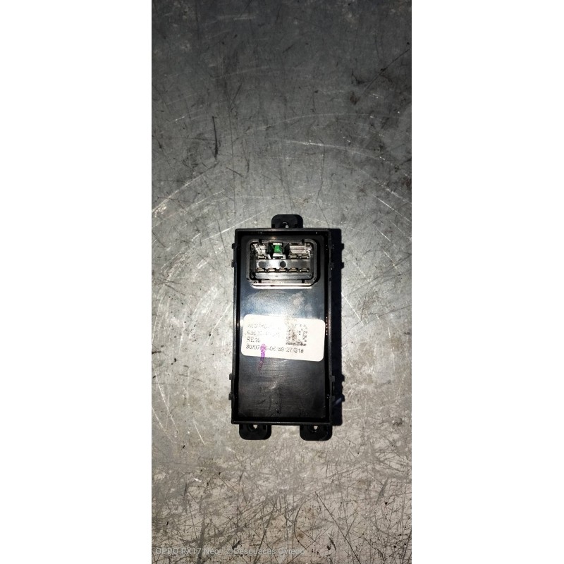 Recambio de mando elevalunas delantero derecho para kia cee´d sporty wagon tech referencia OEM IAM 93580A2100 4C25101000 