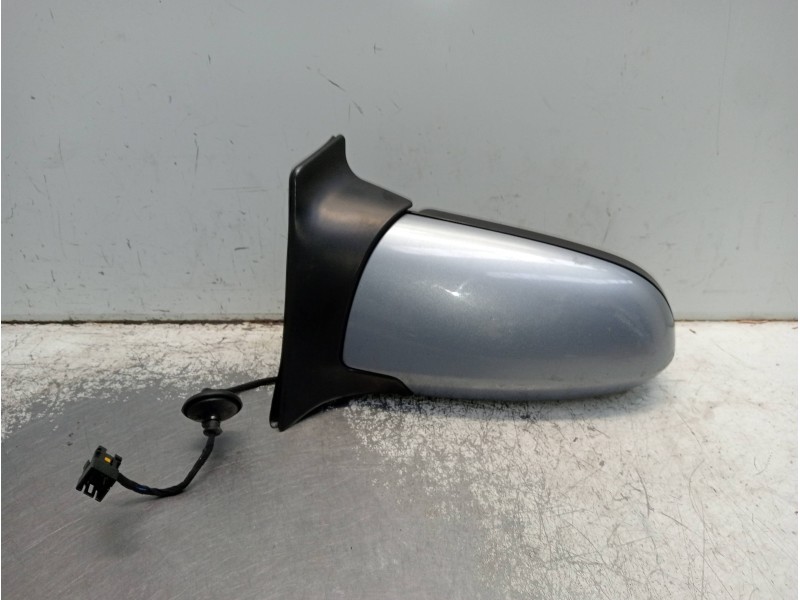 Recambio de retrovisor izquierdo para opel zafira a blue line referencia OEM IAM 24462375  