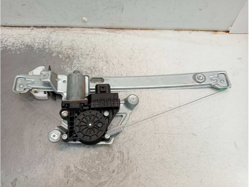 Recambio de elevalunas trasero derecho para jaguar s-type 2.7 v6 diesel executive referencia OEM IAM 400166B  