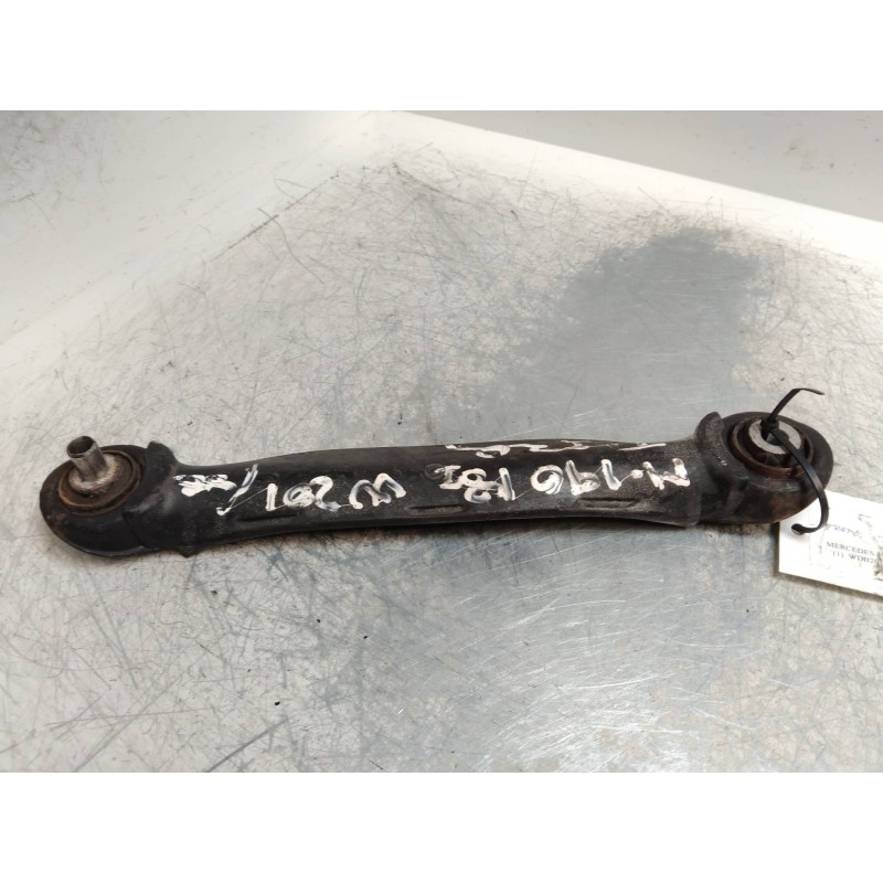 Recambio de brazo suspension inferior trasero izquierdo para mercedes clase c (w201) berlina 1.8 e 190 (201.018) referencia OEM 
