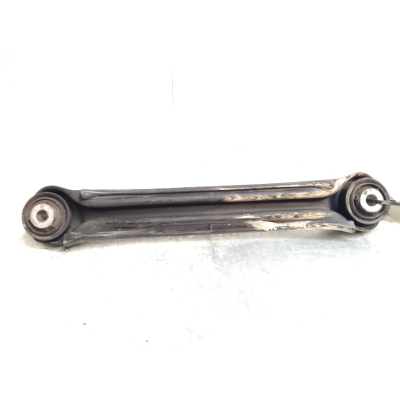Recambio de brazo suspension inferior trasero izquierdo para mercedes clase c (w201) berlina 1.8 e 190 (201.018) referencia OEM 