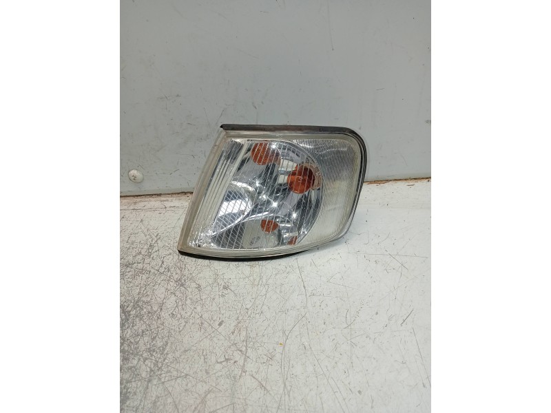 Recambio de piloto delantero izquierdo para audi a6 berlina (c4) 2.3 referencia OEM IAM   