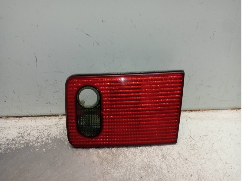 Recambio de piloto trasero derecho interior para audi a8 (d2) 4.2 v8 32v referencia OEM IAM   