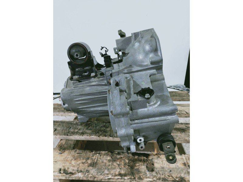 Recambio de caja cambios para nissan primera berlina (p12) acenta referencia OEM IAM   5V