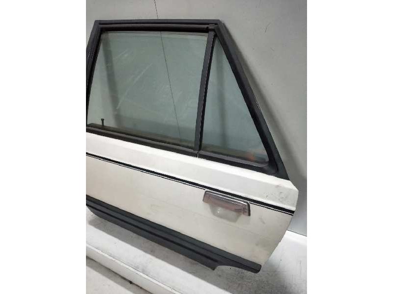 Recambio de puerta trasera izquierda para renault 11 1.6 gtd referencia OEM IAM   