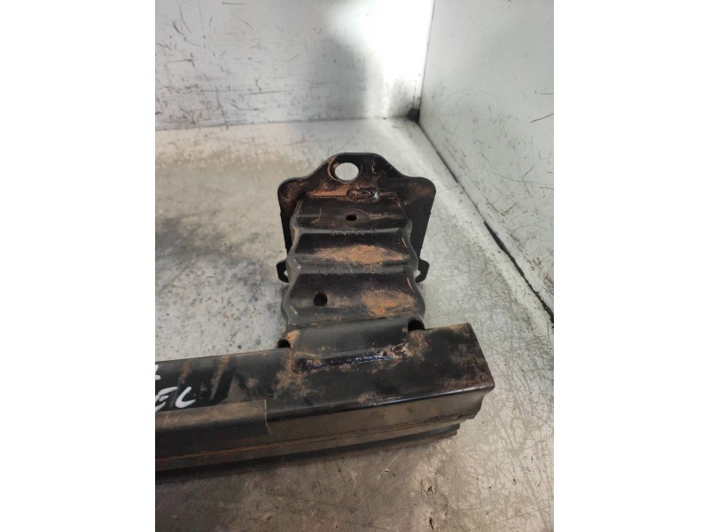 Recambio de refuerzo paragolpes delantero para peugeot 207 sport referencia OEM IAM   