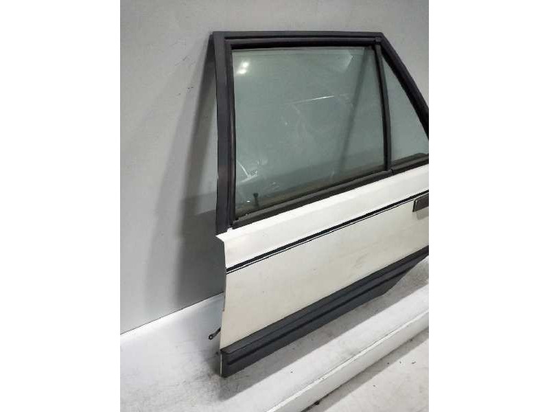 Recambio de puerta trasera izquierda para renault 11 1.6 gtd referencia OEM IAM   