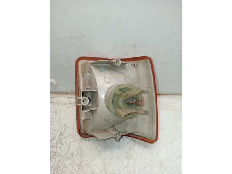 Recambio de piloto delantero derecho para audi 80 (82/83/84) 1.6 referencia OEM IAM   