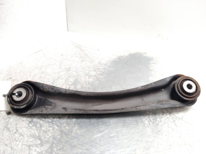 Recambio de brazo suspension inferior trasero derecho para mercedes clase c (w202) berlina 180 (202.018) referencia OEM IAM   
