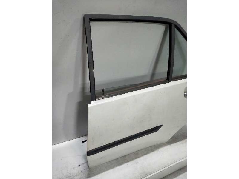 Recambio de puerta trasera izquierda para renault 14 gtl referencia OEM IAM   