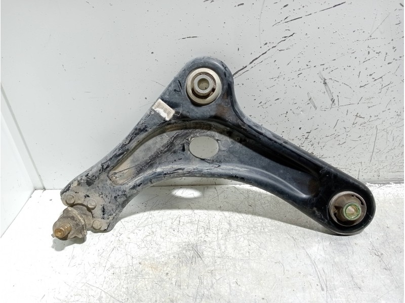 Recambio de brazo suspension inferior delantero izquierdo para peugeot 2008 (--.2013) style referencia OEM IAM   