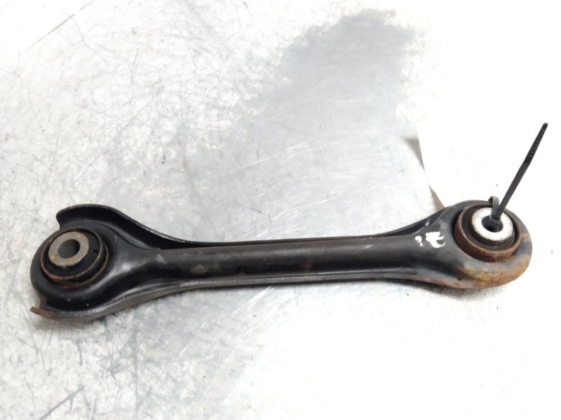 Recambio de brazo suspension inferior trasero izquierdo para mercedes clase c (w202) berlina 180 (202.018) referencia OEM IAM   