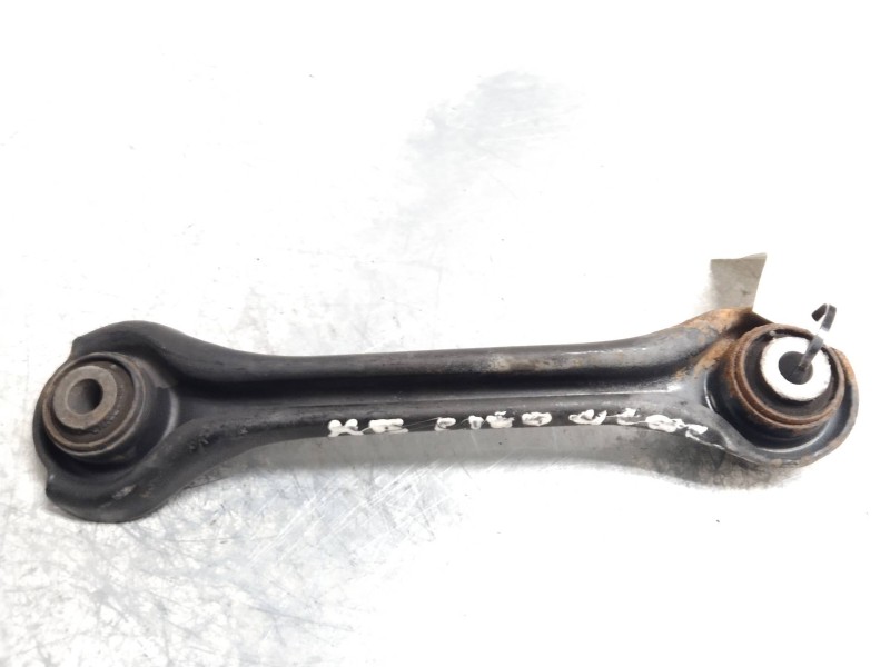Recambio de brazo suspension inferior trasero izquierdo para mercedes clase c (w202) berlina 180 (202.018) referencia OEM IAM   