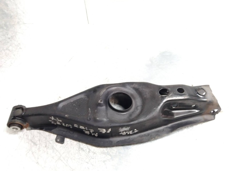 Recambio de brazo suspension inferior trasero izquierdo para mercedes clase c (w202) berlina 180 (202.018) referencia OEM IAM   