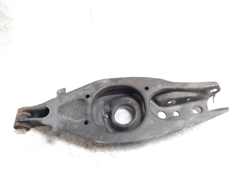 Recambio de brazo suspension inferior trasero izquierdo para mercedes clase c (w202) berlina 180 (202.018) referencia OEM IAM   