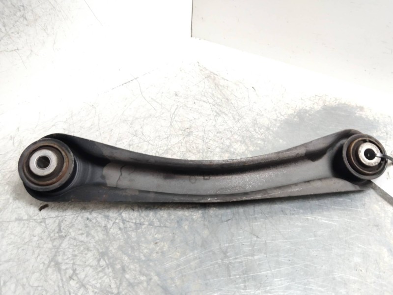 Recambio de brazo suspension inferior trasero izquierdo para mercedes clase c (w202) berlina 180 (202.018) referencia OEM IAM   