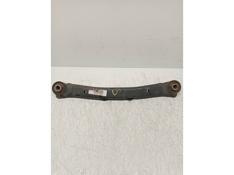 Recambio de brazo suspension superior trasero derecho para kia cee´d sporty wagon tech referencia OEM IAM 55100A6005  