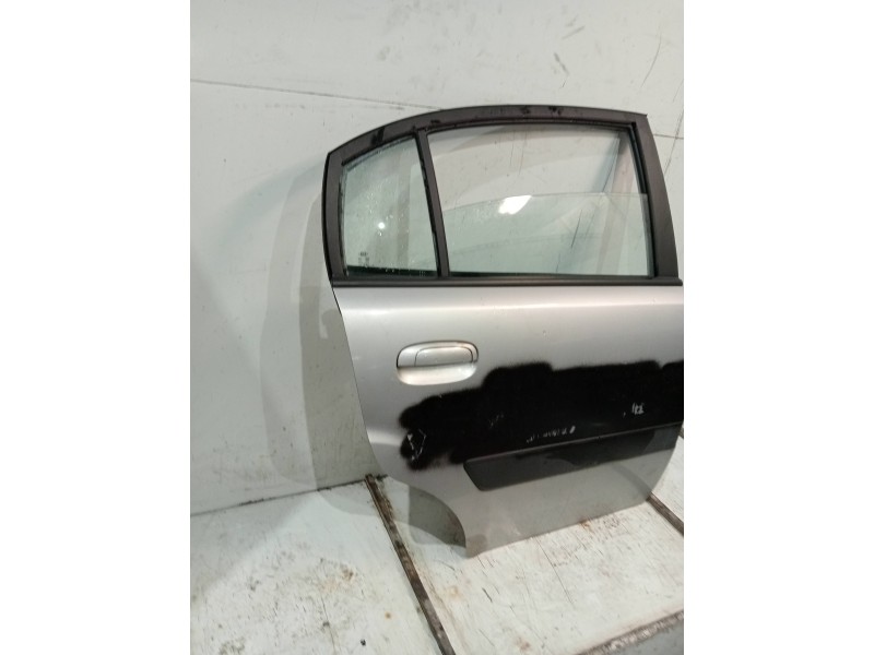 Recambio de puerta trasera derecha para kia rio 1.5 crdi ex1 referencia OEM IAM   