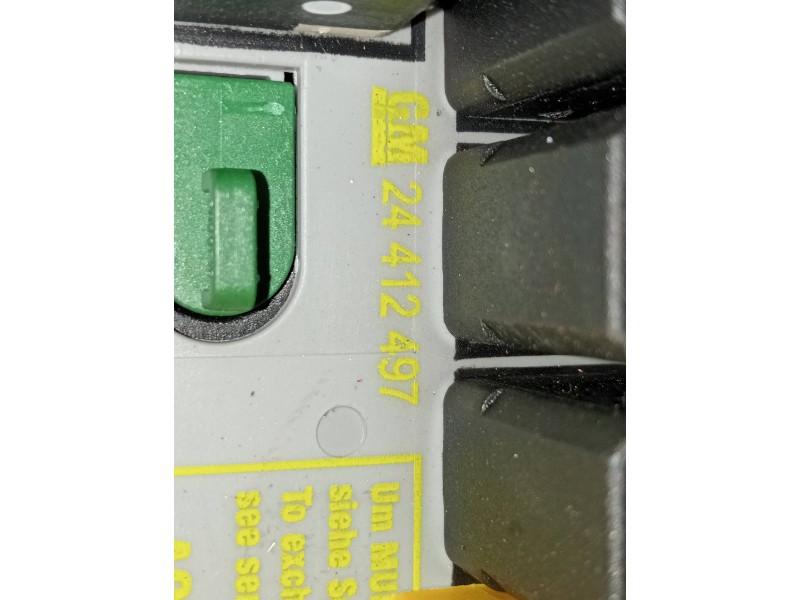 Recambio de caja reles / fusibles para opel astra g coupé 2.2 16v dti cat (y 22 dtr / l50) referencia OEM IAM 24431677 24412497 