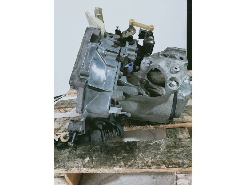 Recambio de caja cambios para peugeot 207 urban referencia OEM IAM 20CQ65 2019669 5V