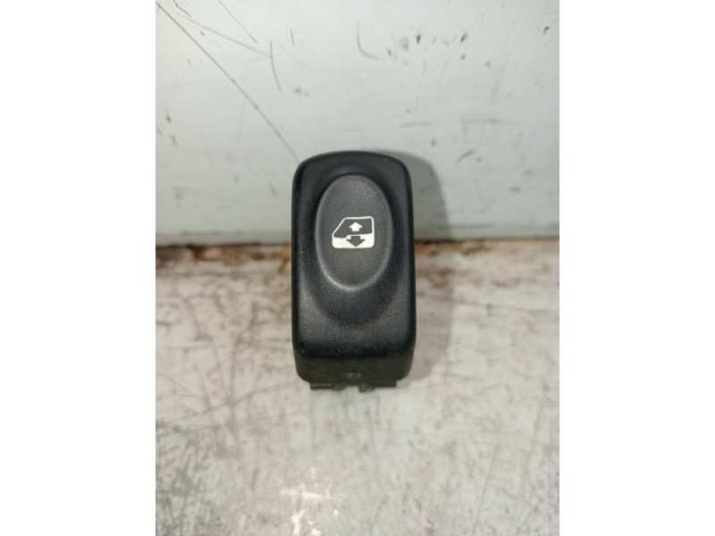 Recambio de mando elevalunas delantero izquierdo para nissan kubistar (x76) pro (l1) referencia OEM IAM   
