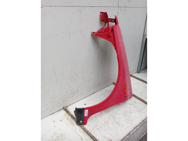Recambio de aleta delantera izquierda para fiat punto berlina (176) 1.2 cat referencia OEM IAM   