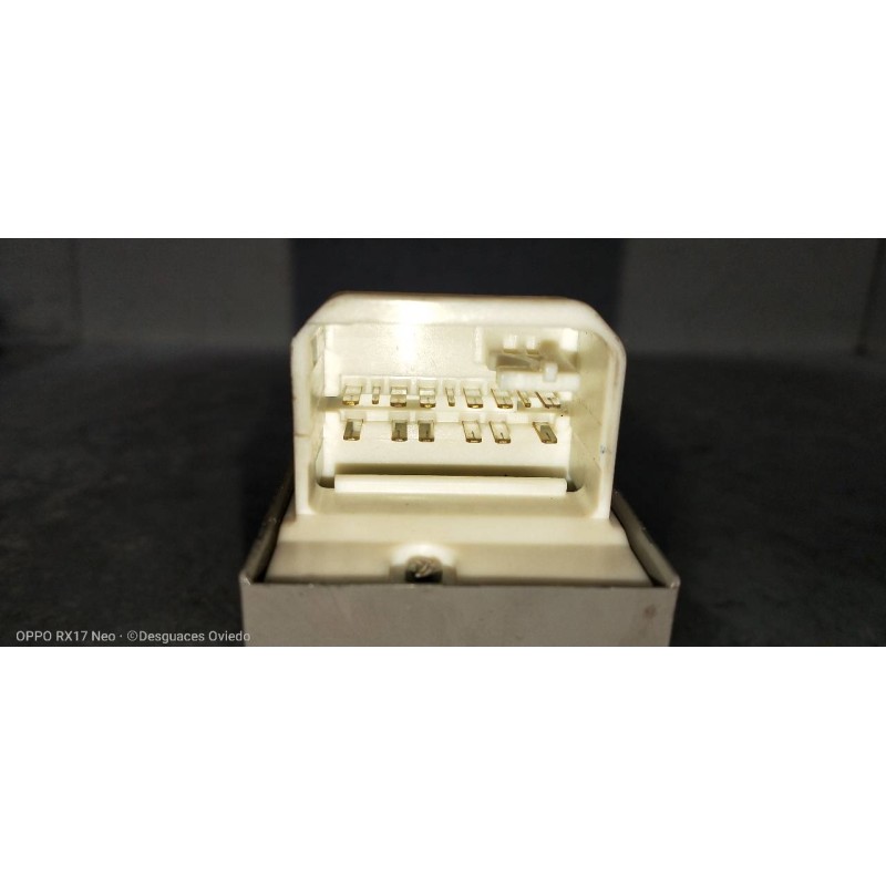 Recambio de mando elevalunas delantero izquierdo para toyota rav 4 (a3) 2.2 d-4d cat referencia OEM IAM   