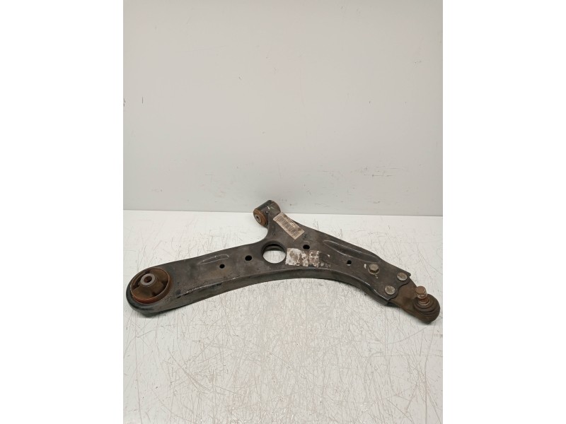 Recambio de brazo suspension inferior delantero derecho para kia cee´d sporty wagon tech referencia OEM IAM 54501A2600  