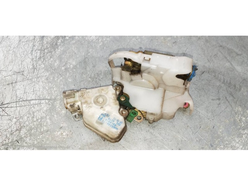 Recambio de motor cierre centralizado delantero derecho para renault maxity fg 130.35/45 referencia OEM IAM 80552AA200  