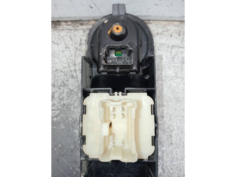 Recambio de mando elevalunas delantero izquierdo para renault clio iv societé referencia OEM IAM 809612367R 4P 