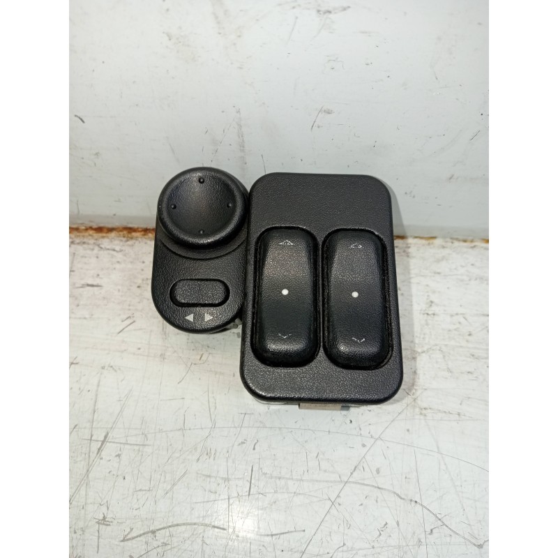 Recambio de mando elevalunas delantero izquierdo para opel astra g coupé 2.2 16v dti cat (y 22 dtr / l50) referencia OEM IAM   