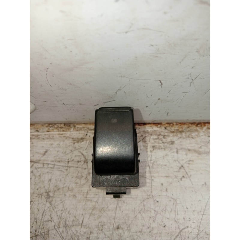Recambio de mando elevalunas delantero derecho para toyota corolla (e12) 2.0 d-4d linea luna berlina referencia OEM IAM 84810020