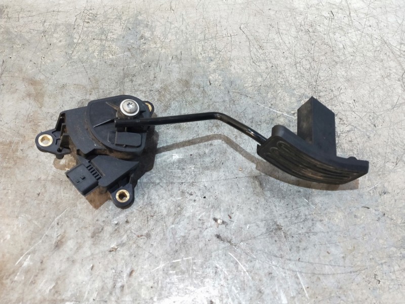 Recambio de potenciometro pedal para renault maxity fg 130.35/45 referencia OEM IAM 18005MB400  