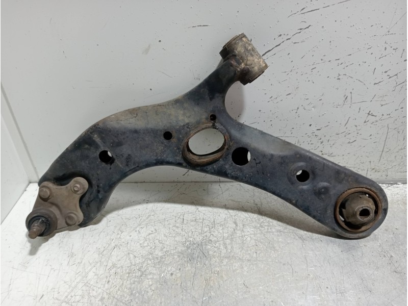 Recambio de brazo suspension inferior delantero izquierdo para toyota rav 4 (a3) 2.2 d-4d cat referencia OEM IAM   