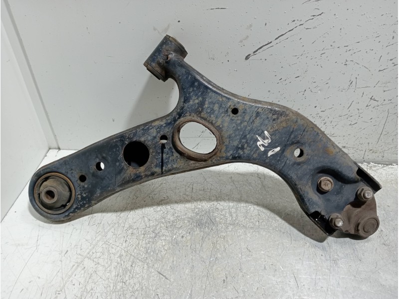 Recambio de brazo suspension inferior delantero izquierdo para toyota rav 4 (a3) 2.2 d-4d cat referencia OEM IAM   