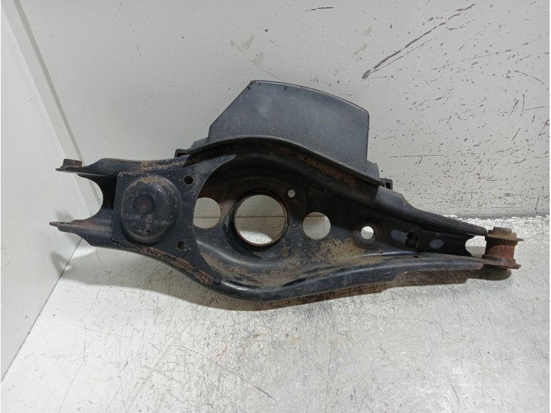 Recambio de brazo suspension inferior trasero izquierdo para toyota rav 4 (a3) 2.2 d-4d cat referencia OEM IAM   