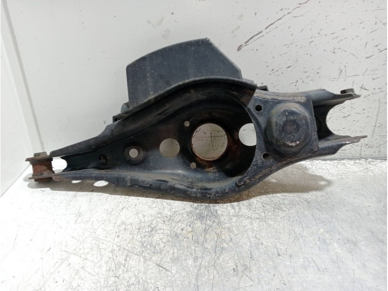 Recambio de brazo suspension inferior trasero derecho para toyota rav 4 (a3) 2.2 d-4d cat referencia OEM IAM   