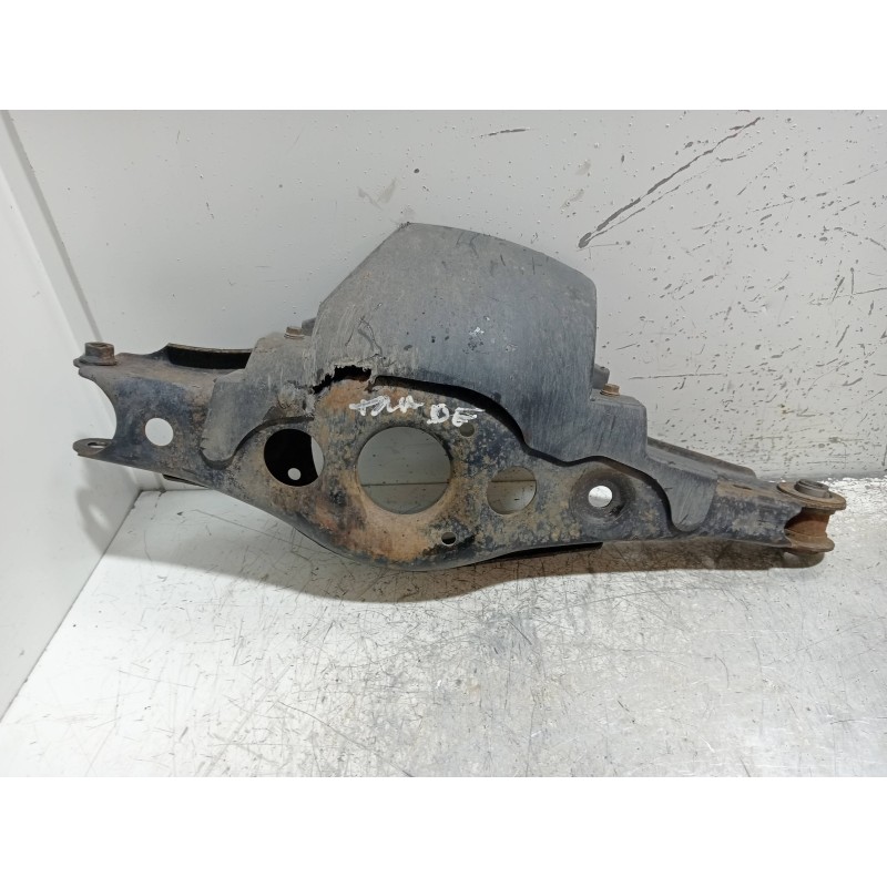 Recambio de brazo suspension inferior trasero derecho para toyota rav 4 (a3) 2.2 d-4d cat referencia OEM IAM   