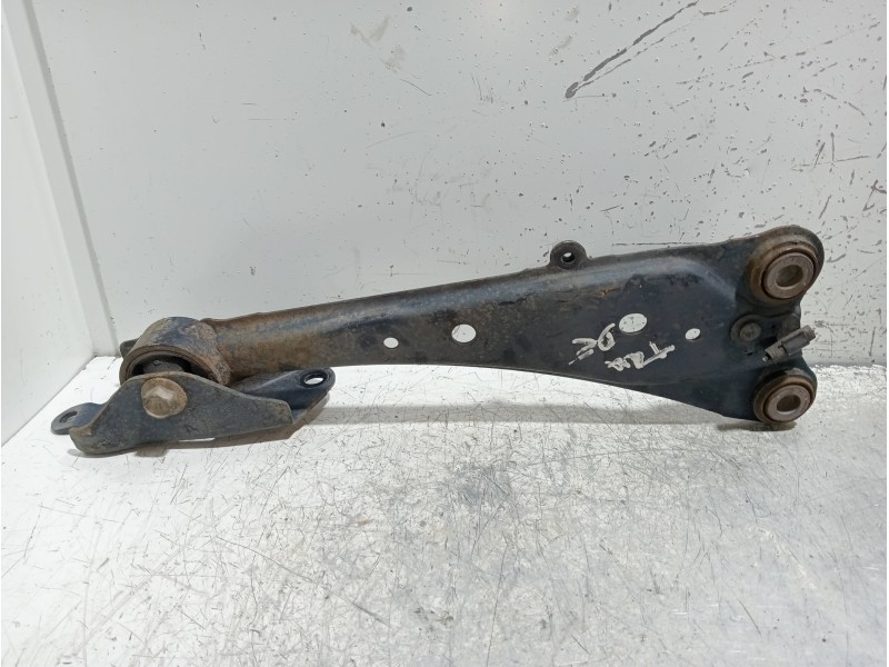 Recambio de brazo suspension inferior trasero derecho para toyota rav 4 (a3) 2.2 d-4d cat referencia OEM IAM   