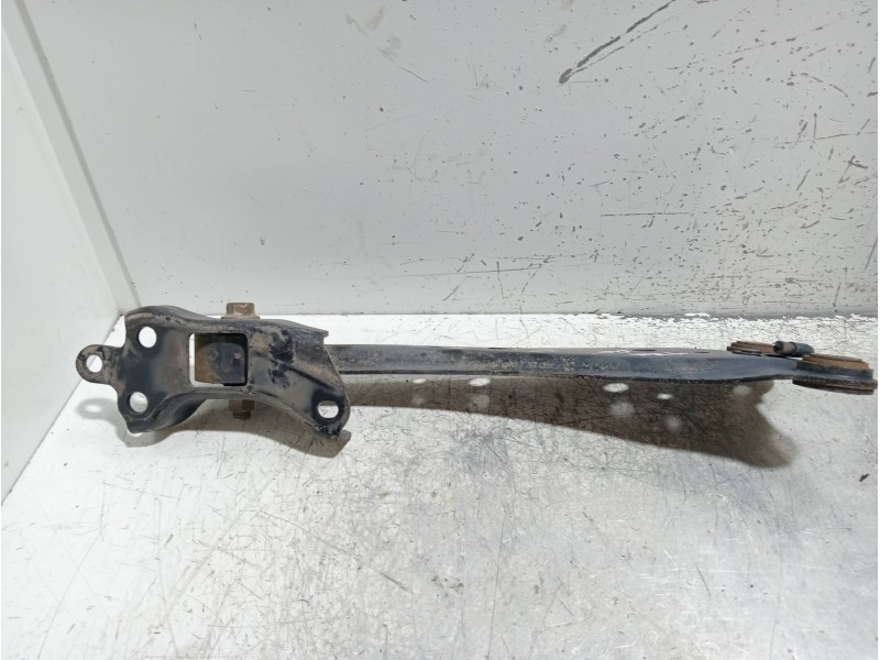 Recambio de brazo suspension inferior trasero derecho para toyota rav 4 (a3) 2.2 d-4d cat referencia OEM IAM   