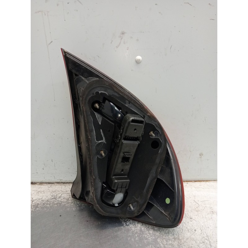 Recambio de piloto trasero derecho para mercedes clase c (w203) sportcoupe c 180 compressor (203.746) referencia OEM IAM 1516310